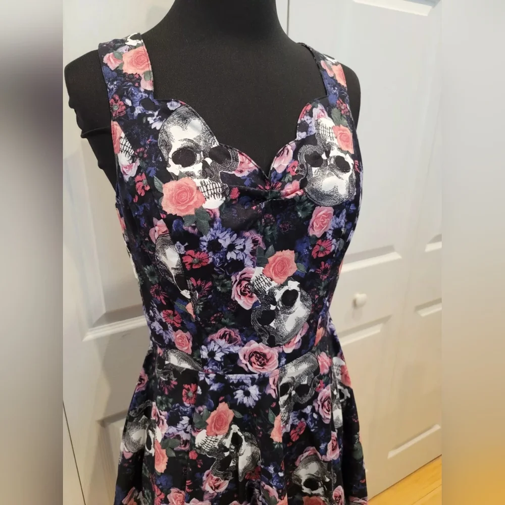 Hot Topic Hell Bunny floral skull cutout skater Rockabilly tank dress S - Picture 2 of 8
